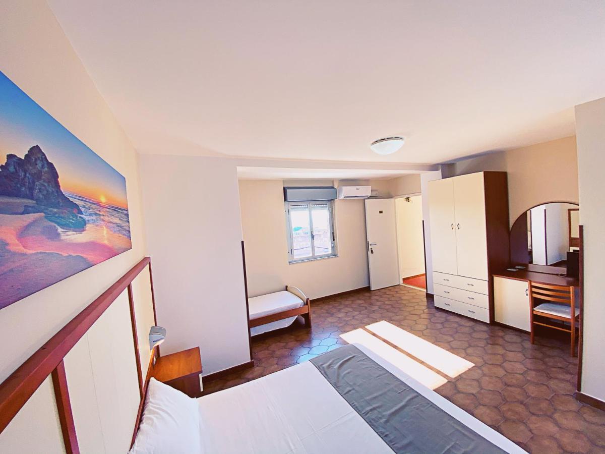 Residence Hotel Felix Ricadi Εξωτερικό φωτογραφία