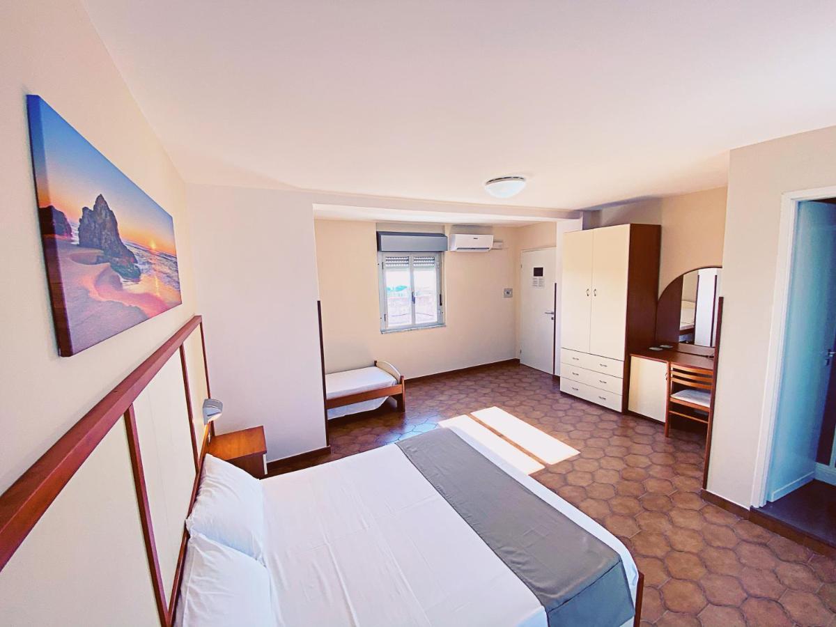 Residence Hotel Felix Ricadi Εξωτερικό φωτογραφία
