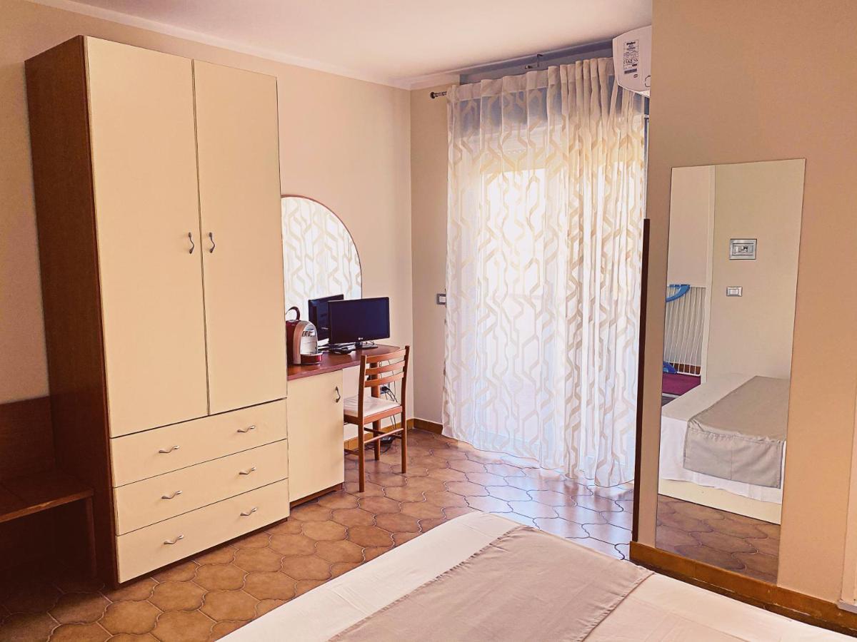 Residence Hotel Felix Ricadi Εξωτερικό φωτογραφία