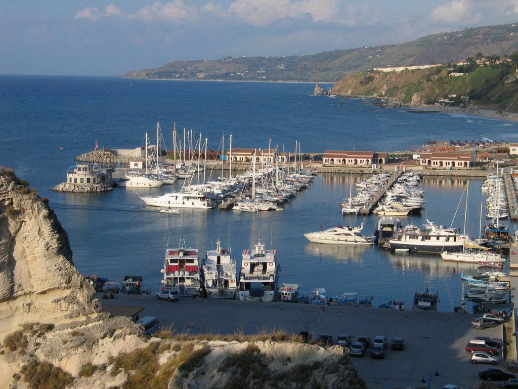 Residence Hotel Felix Ricadi Εξωτερικό φωτογραφία
