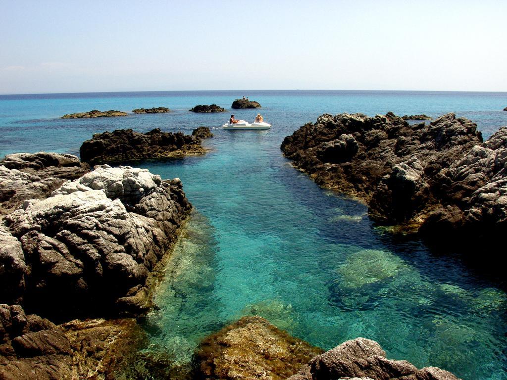 Residence Hotel Felix Ricadi Εξωτερικό φωτογραφία