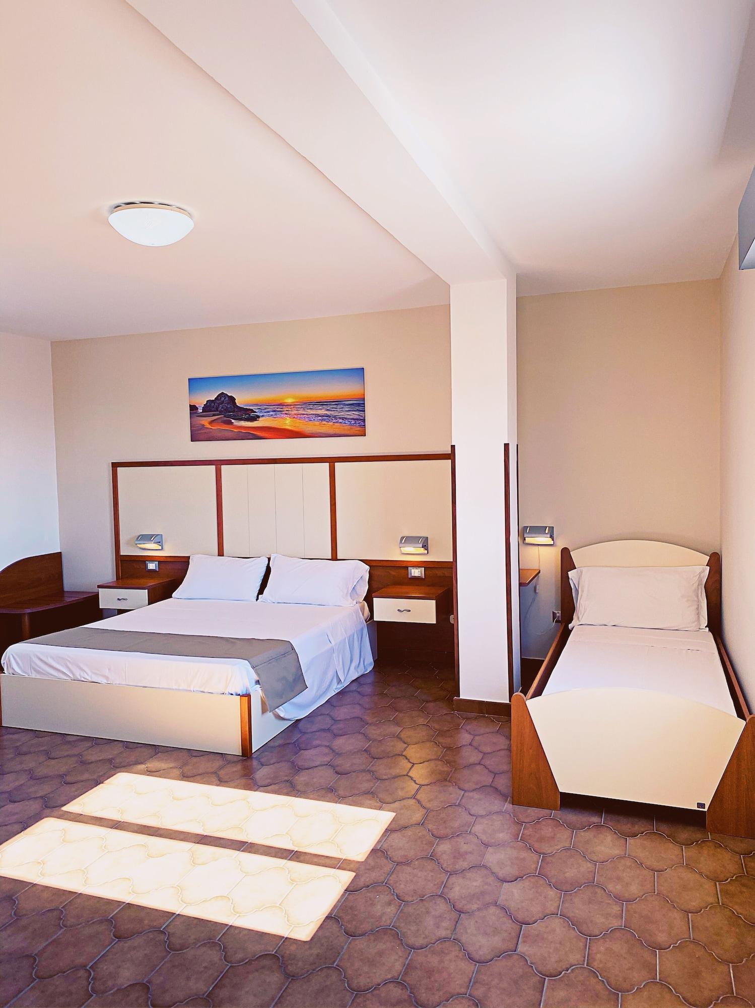 Residence Hotel Felix Ricadi Εξωτερικό φωτογραφία