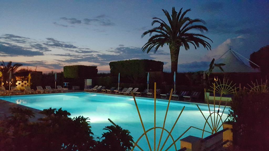 Residence Hotel Felix Ricadi Εξωτερικό φωτογραφία