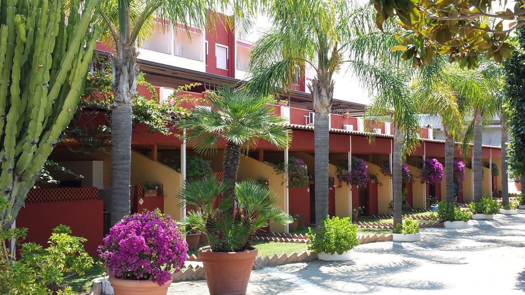 Residence Hotel Felix Ricadi Εξωτερικό φωτογραφία