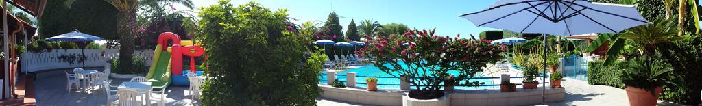 Residence Hotel Felix Ricadi Εξωτερικό φωτογραφία