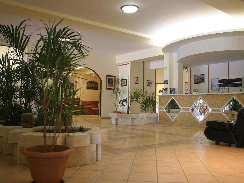 Residence Hotel Felix Ricadi Εξωτερικό φωτογραφία