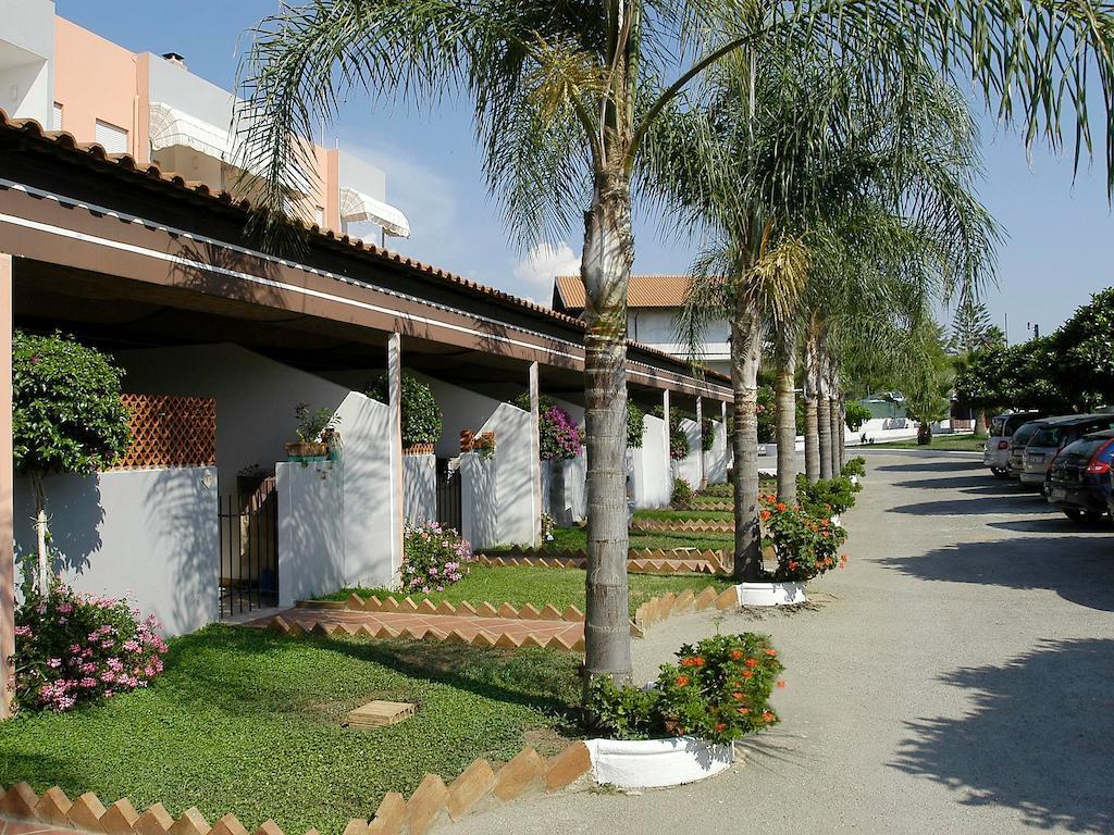 Residence Hotel Felix Ricadi Εξωτερικό φωτογραφία