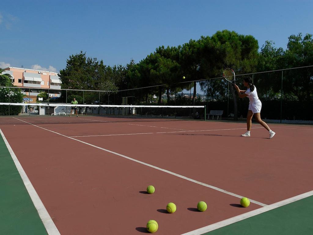 Residence Hotel Felix Ricadi Εξωτερικό φωτογραφία