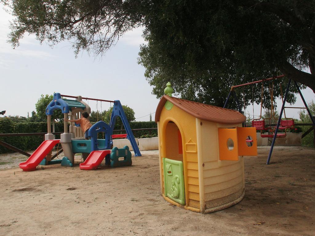 Residence Hotel Felix Ricadi Εξωτερικό φωτογραφία